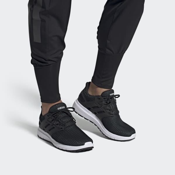 Adidas MAN RUNNING ULTIMASHOW SNEAKERS – 200 Brands