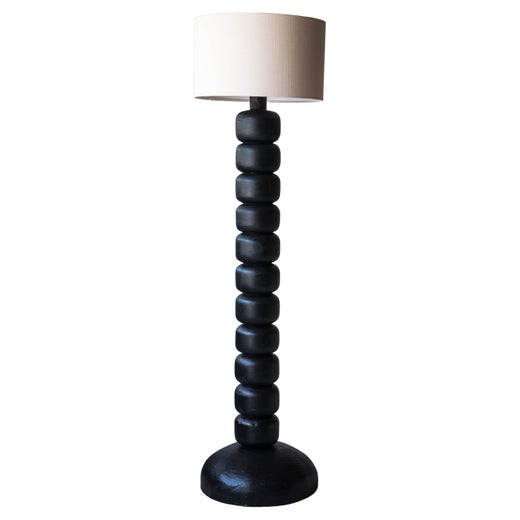 THRESHOLD FLOOR LAMP BLACK FINISH INCLUDES TWO 7-WATT LED BULBS (4