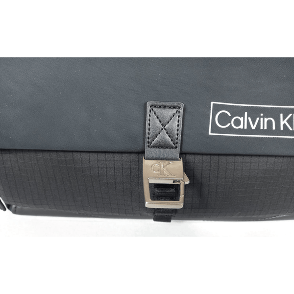 Calvin Klein Mochila o Morral Crossbody Neoprene Negro-Black