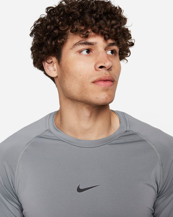 Nike Pro Men's Dri-FIT Slim Long-Sleeve Fitness Top