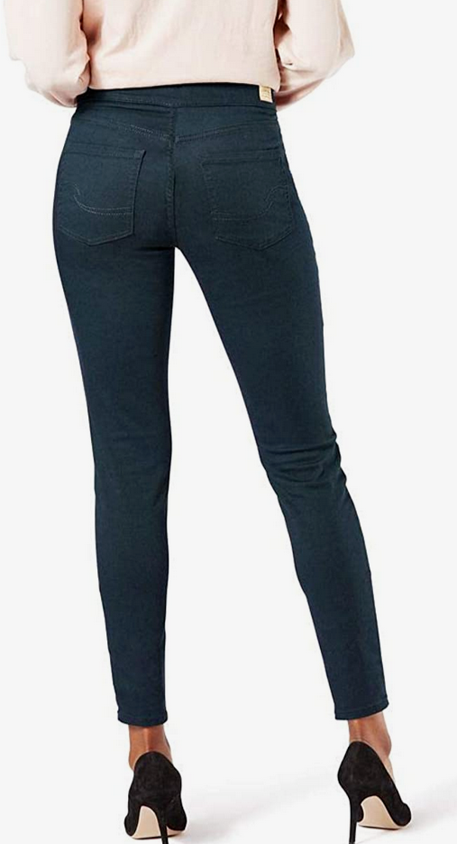 Signature by Levi Strauss Co. Gold Label Women's Totally Shaping Pull-On Skinny