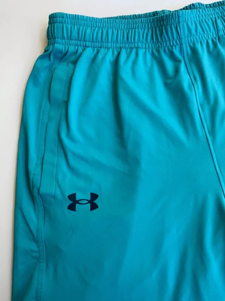 Under Armour Men’s side pockets Loose Shorts OLIVE