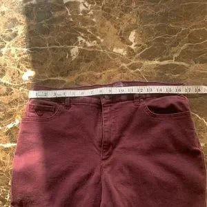 Gloria Vanderbilt Maroon Amanda Jeans